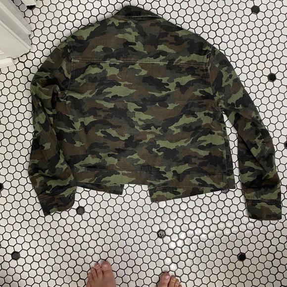 John + Jenn camo jacket size medium - Picture 5 of 6